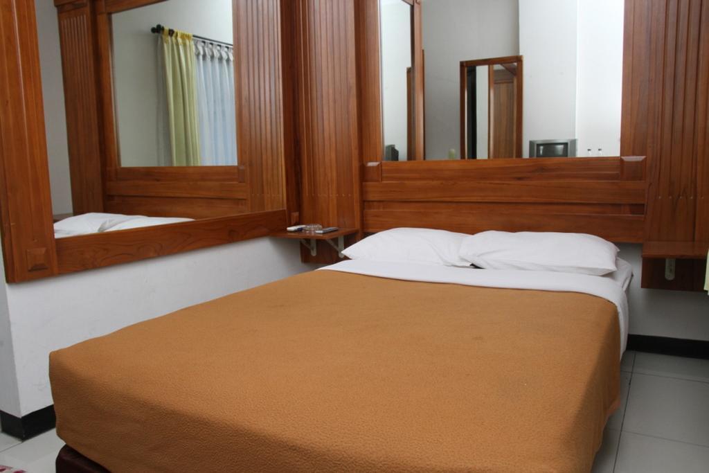 Bukit Dago Hotel Bandung Room photo