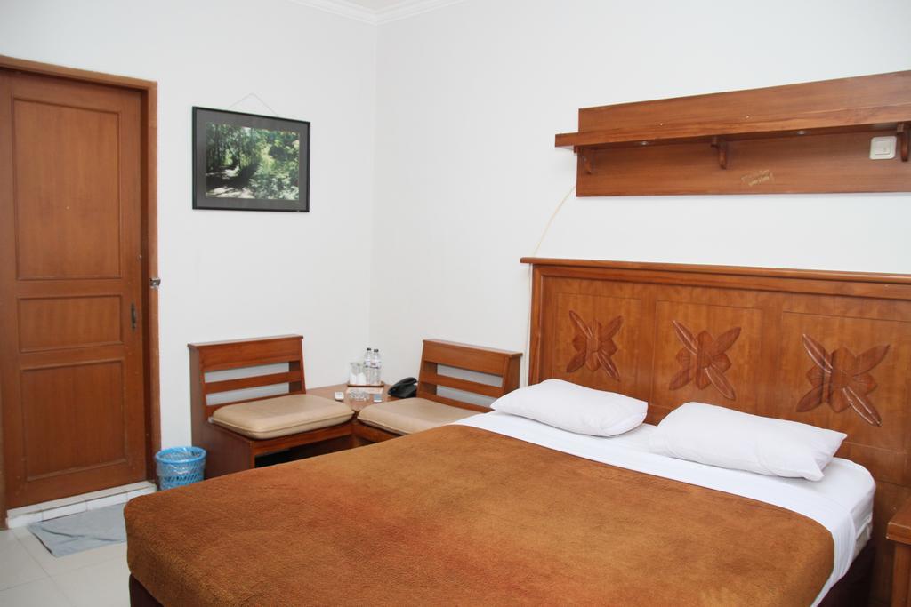 Bukit Dago Hotel Bandung Room photo