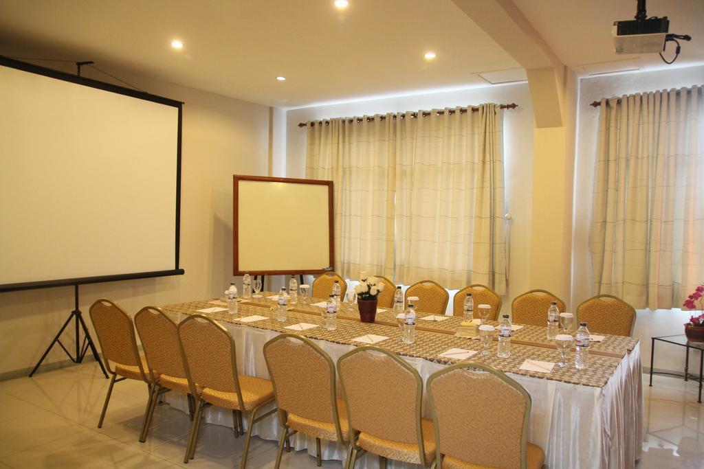 Bukit Dago Hotel Bandung Exterior photo
