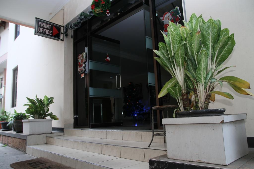 Bukit Dago Hotel Bandung Exterior photo